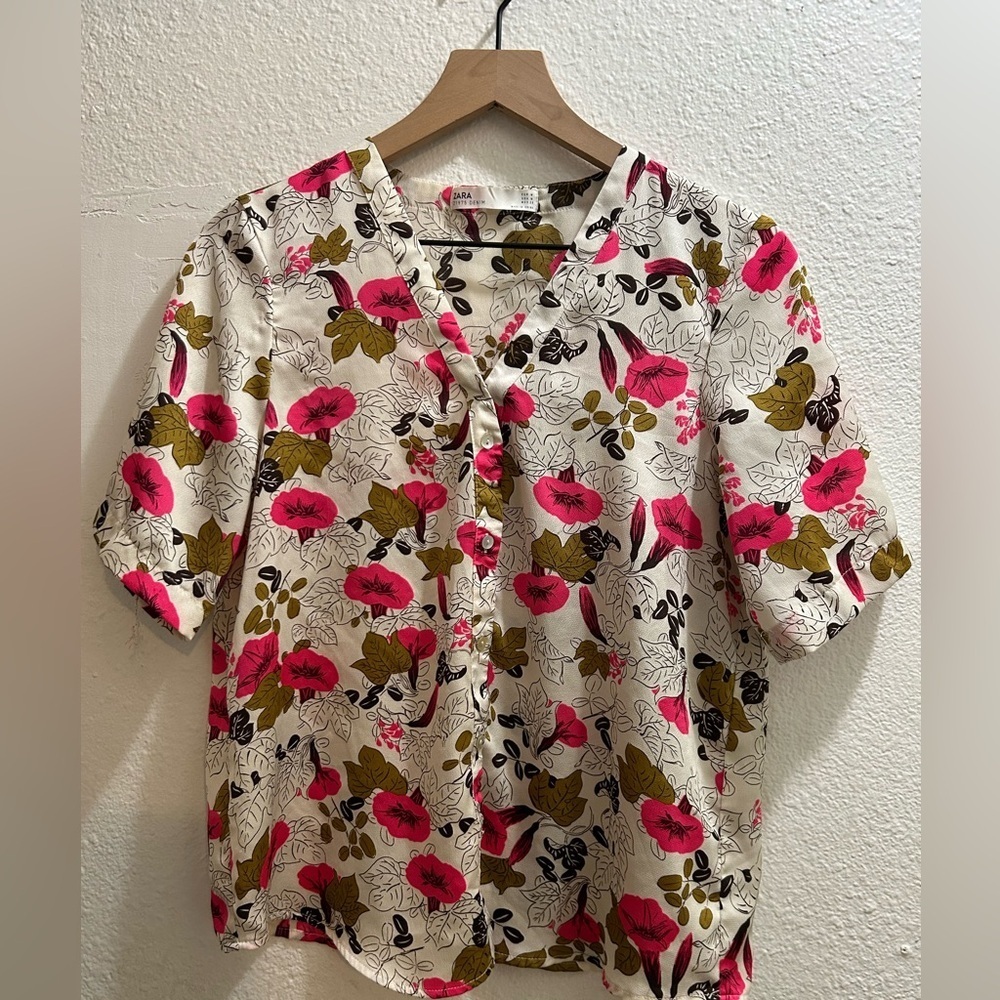 Zara Denim floral button down size M